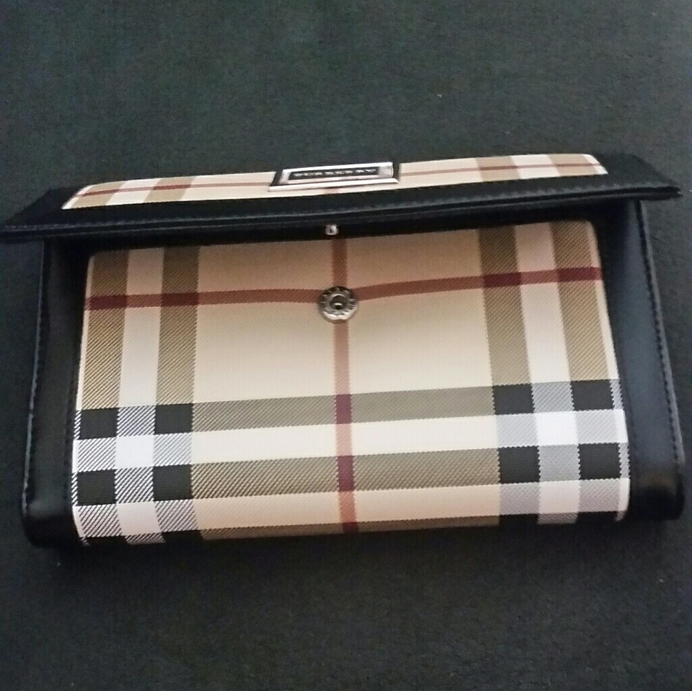 vintage Burberry wallet